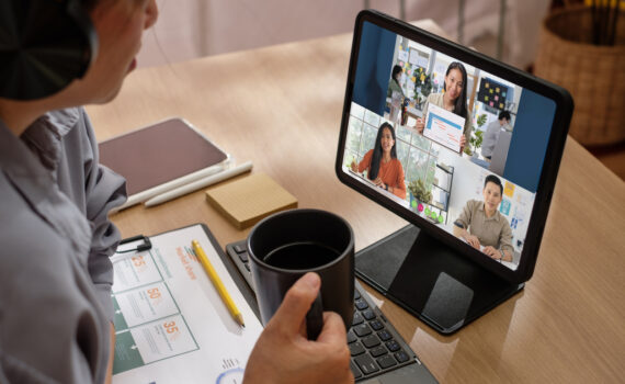 How Printed Materials Can Support Remote Work and Hybrid Teams